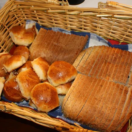 Hilde's
